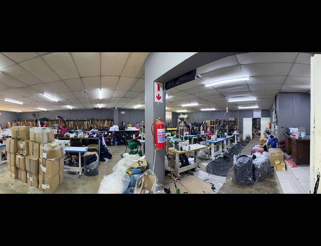990M² WAREHOUSE FOR SALE IN BEZUIDENHOUT VALLEY